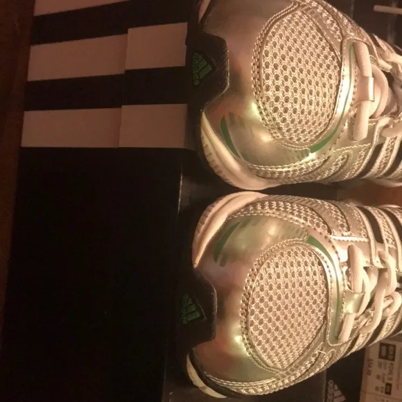 428 Adidas boost 2 J G19038 running metallic silver boy youth size 6 green black
