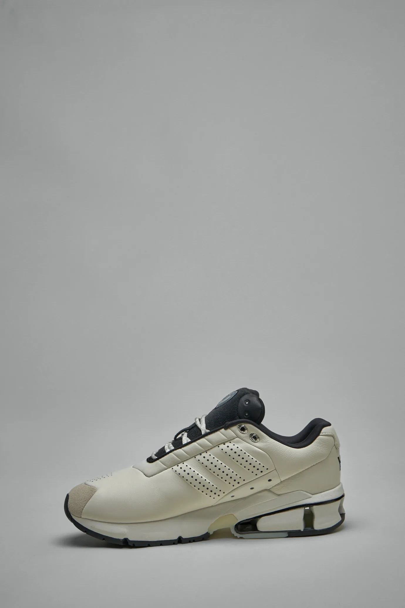 A3 Control Sneaker