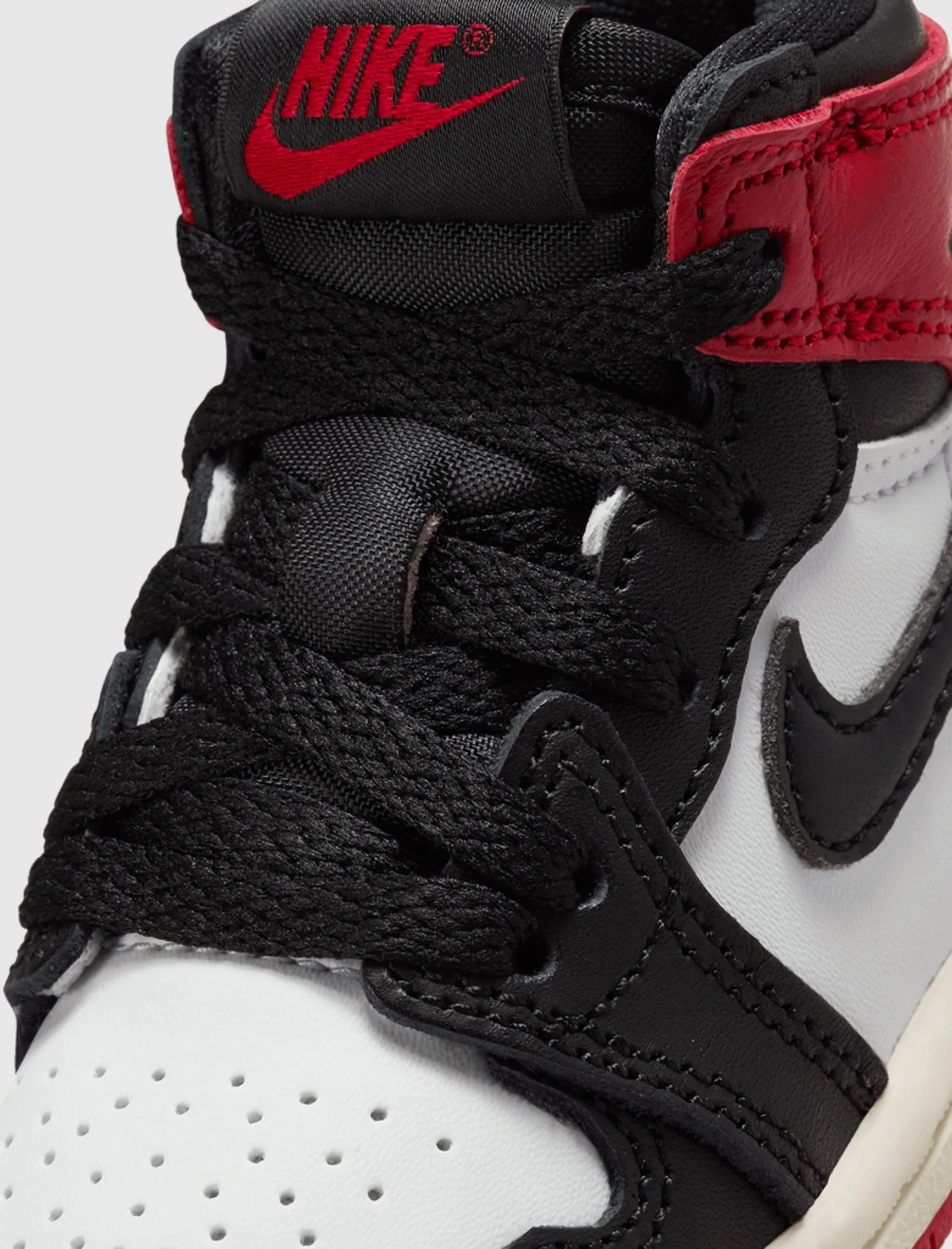AIR JORDAN 1 RETRO HIGH OG "BLACK TOE REIMAGINED" TD