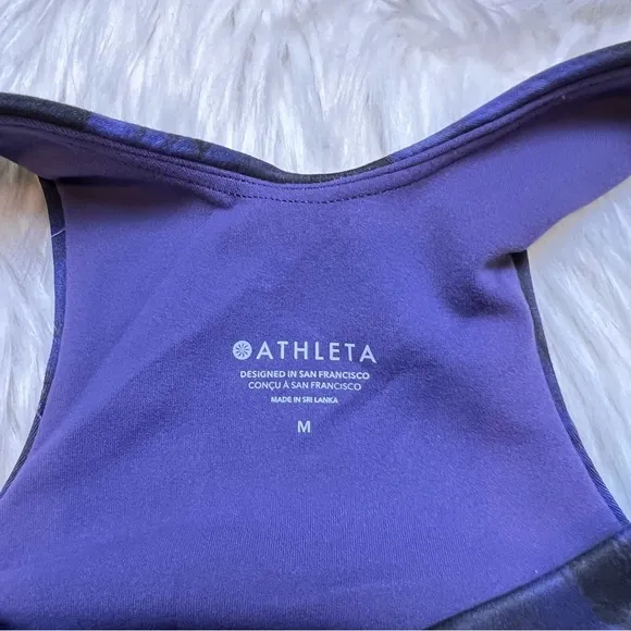 Athleta Conscious Crop Sports Bra Size Medium Cup D-DD Blue Abstract. NWT