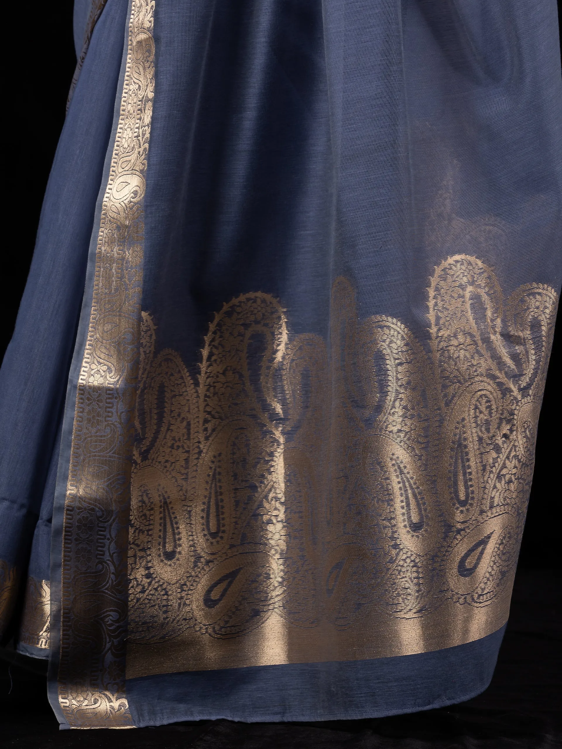 Blue Cloud Gold Paisley Pallu Soft Saree with Blouse Fabric