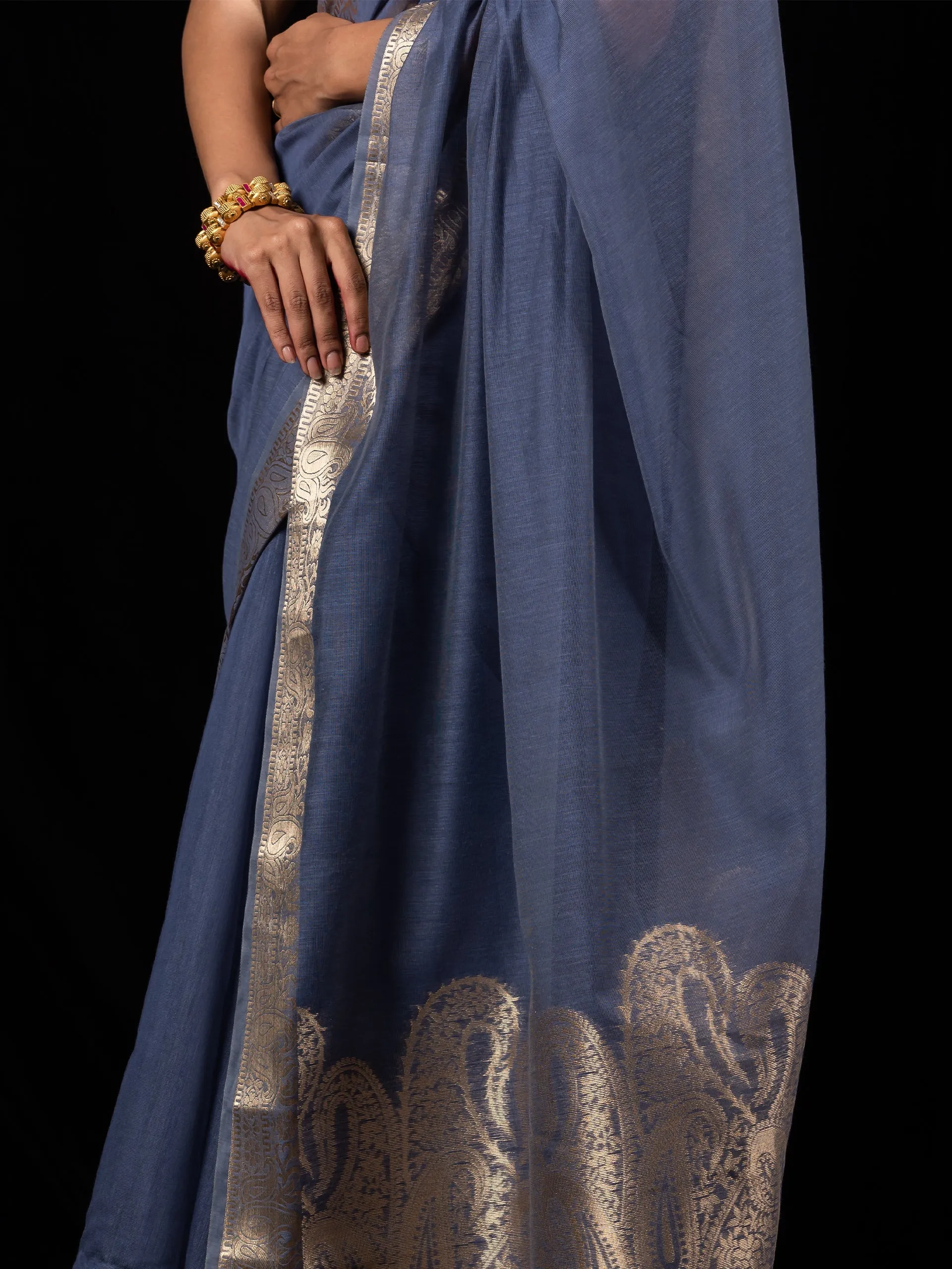 Blue Cloud Gold Paisley Pallu Soft Saree with Blouse Fabric
