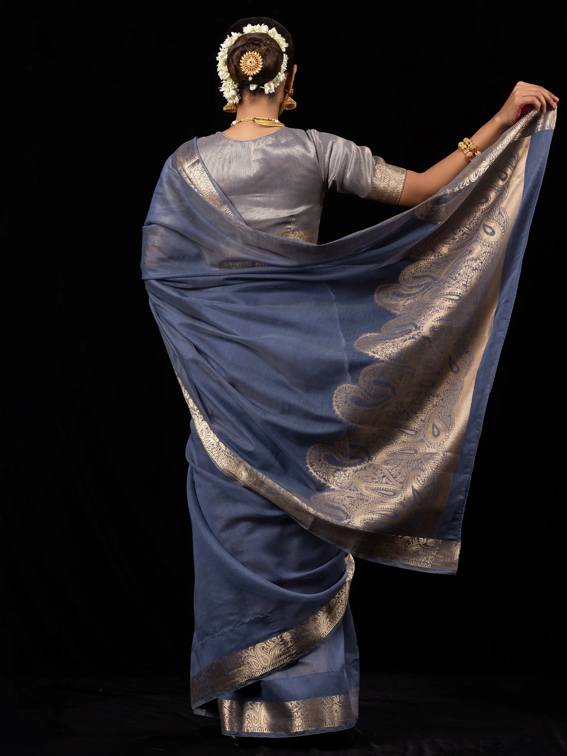 Blue Cloud Gold Paisley Pallu Soft Saree with Blouse Fabric