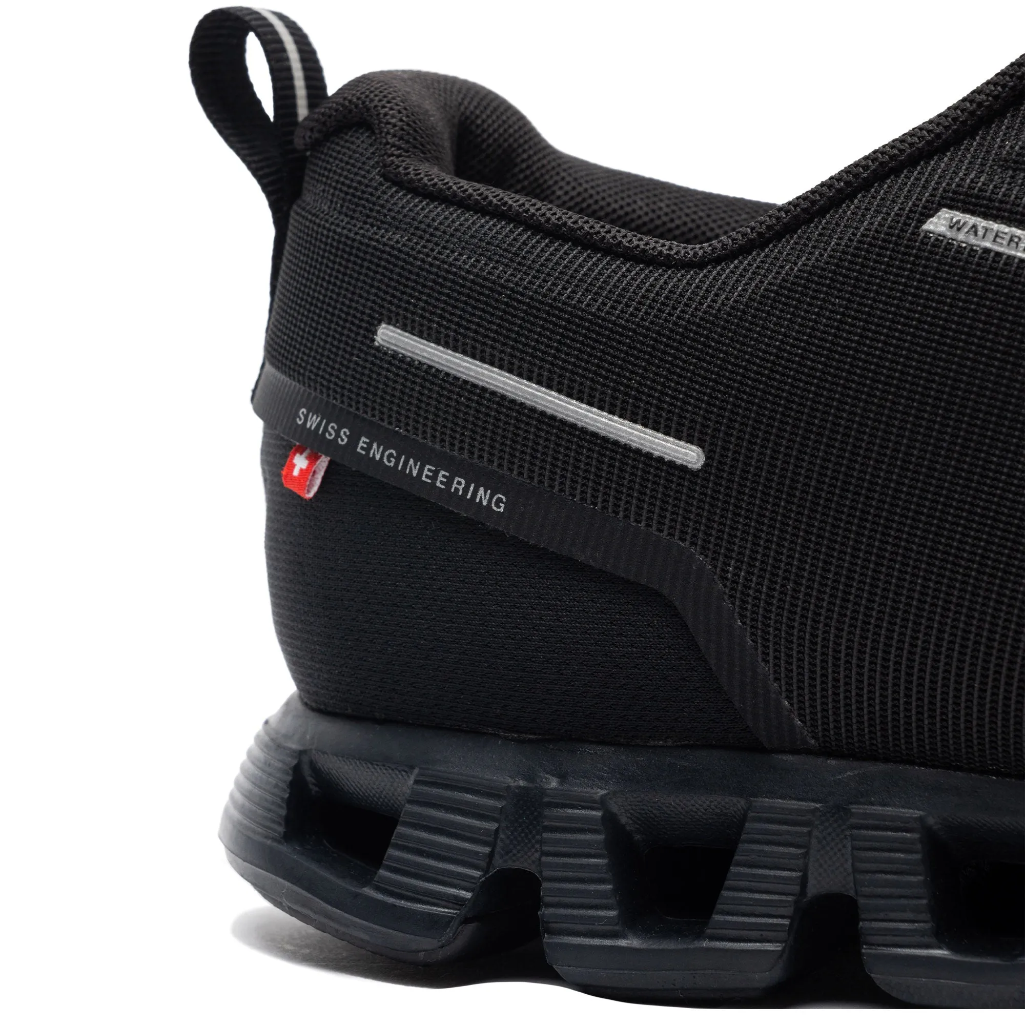 Cloud 5 Waterproof M 59.98842 Black