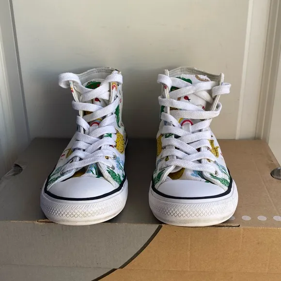 Converse Chuck Taylor Kids Sneakers - SZ 2 Y
