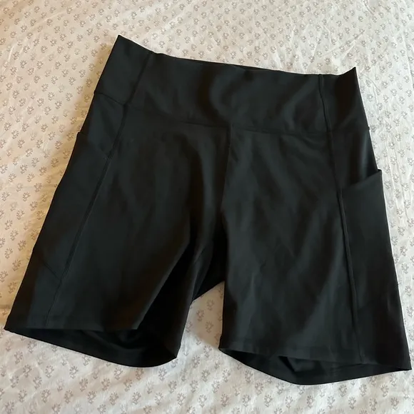 Fabletics PureLuxe Women's Black Athletic Shorts