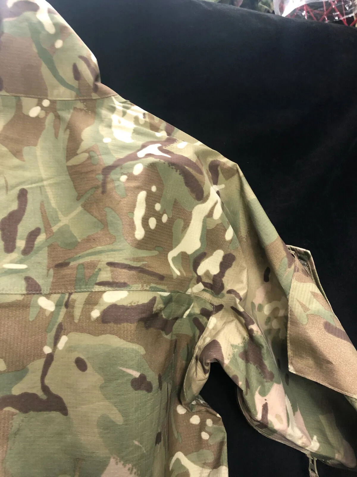 Genuine British Army MTP Camouflaged Waterproof Lightweight Jacket - 160/80