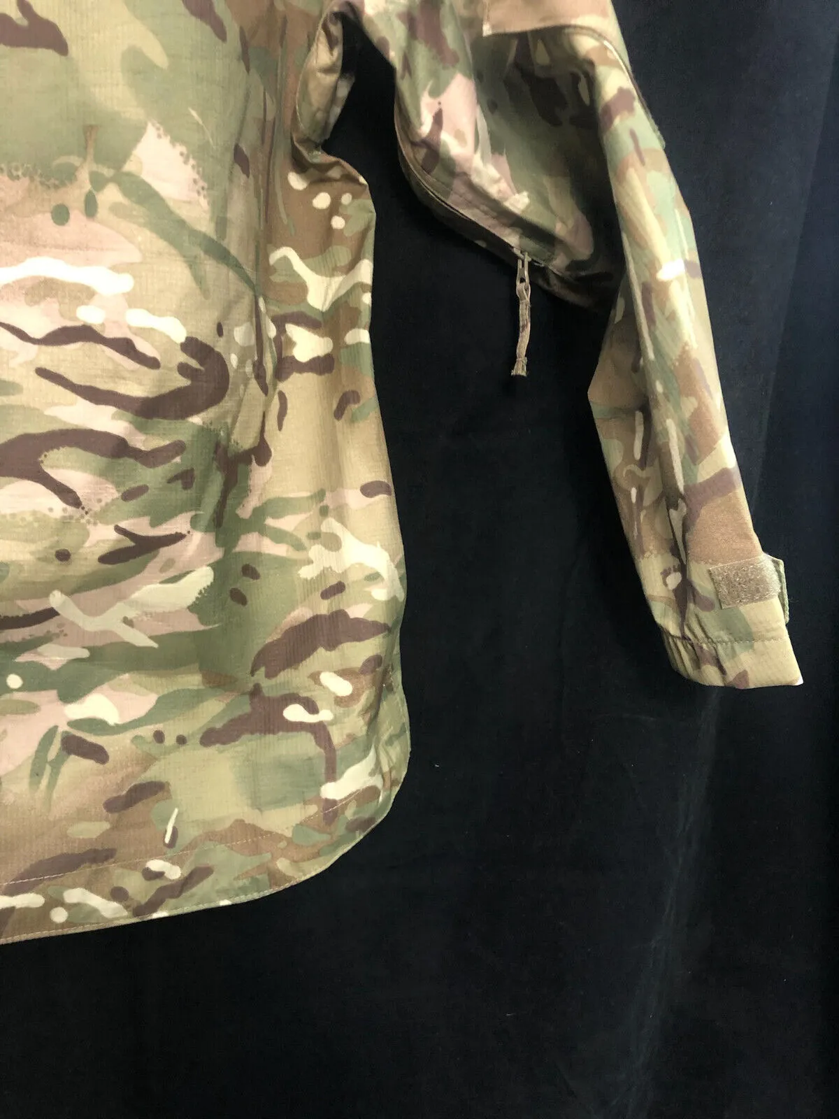 Genuine British Army MTP Camouflaged Waterproof Lightweight Jacket - 160/80