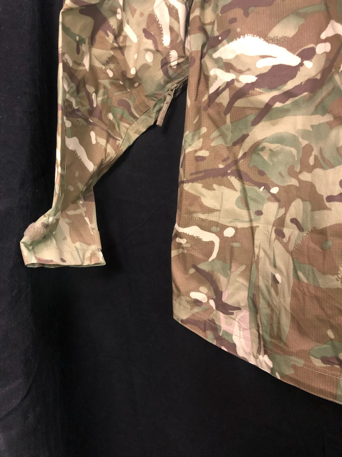 Genuine British Army MTP Camouflaged Waterproof Lightweight Jacket - 170/90