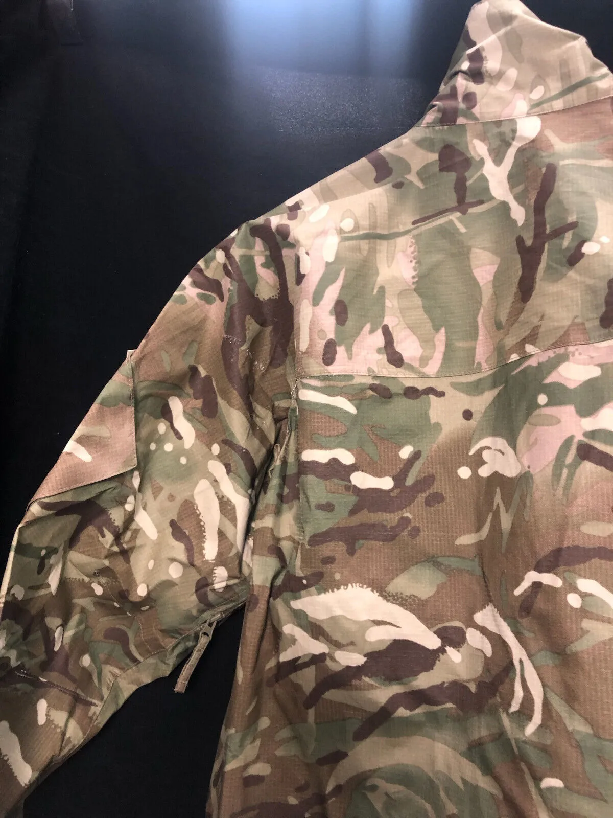 Genuine British Army MTP Camouflaged Waterproof Lightweight Jacket - 170/90