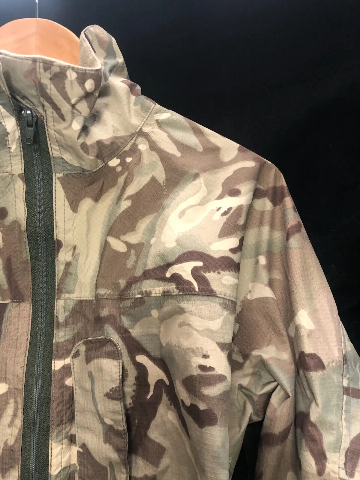 Genuine British Army MTP Camouflaged Waterproof Lightweight Jacket - 170/90