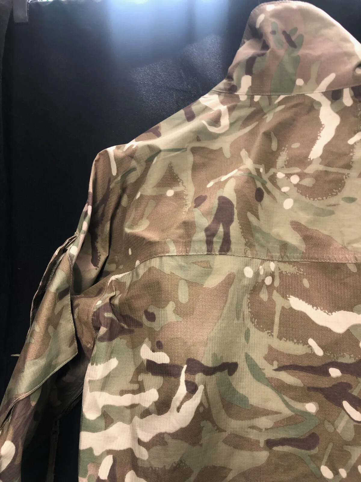 Genuine British Army MTP Camouflaged Waterproof Lightweight Jacket - 170/90