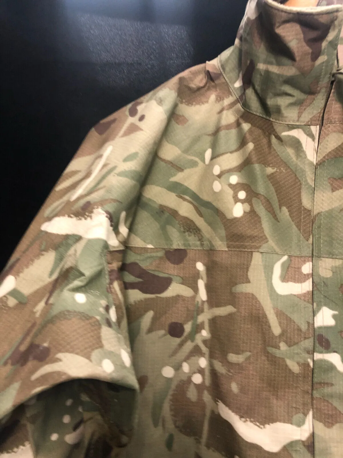 Genuine British Army MTP Camouflaged Waterproof Lightweight Jacket - 170/90
