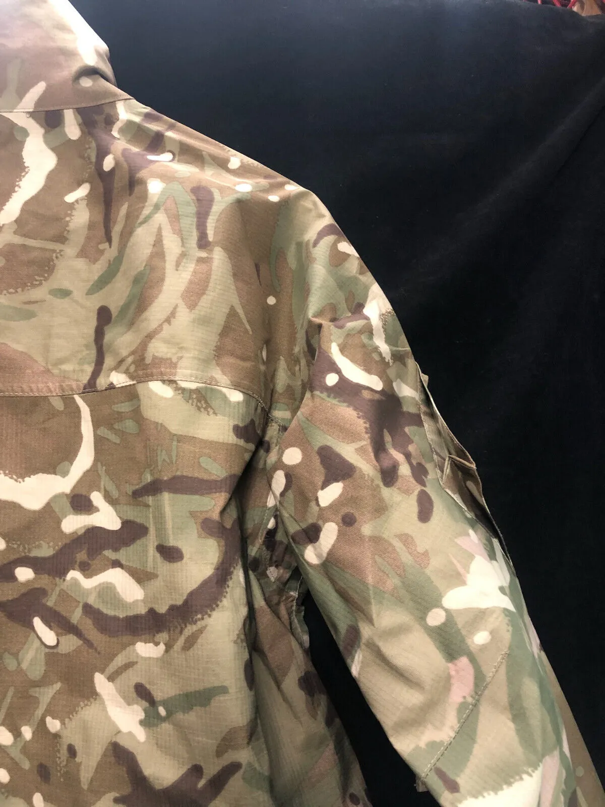 Genuine British Army MTP Camouflaged Waterproof Lightweight Jacket - 170/90