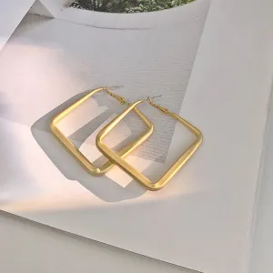 just-lil-things-pin-earrings-gold-earrings-jlt10411