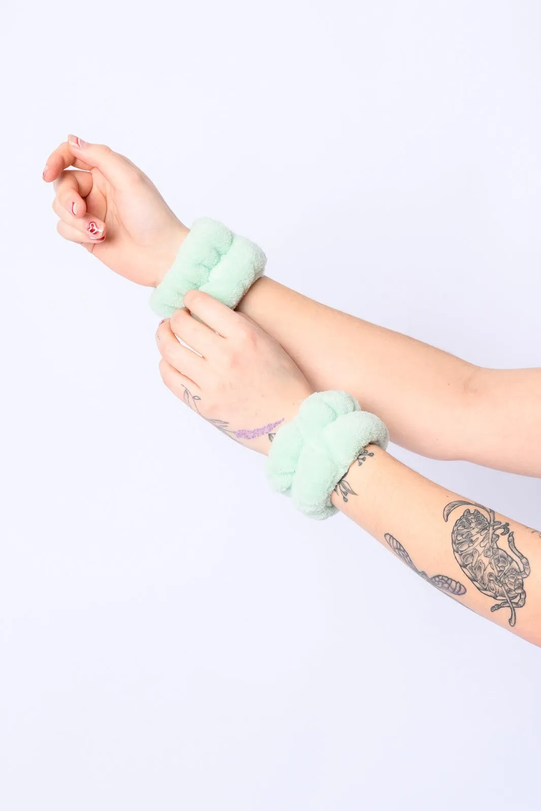 Lost in the Moment Headband and Wristband Set in Green