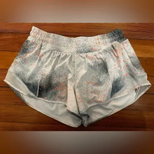 Lululemon Hotty Hot Low-Rise Short 2.5&quot; *Reflective Sz 8