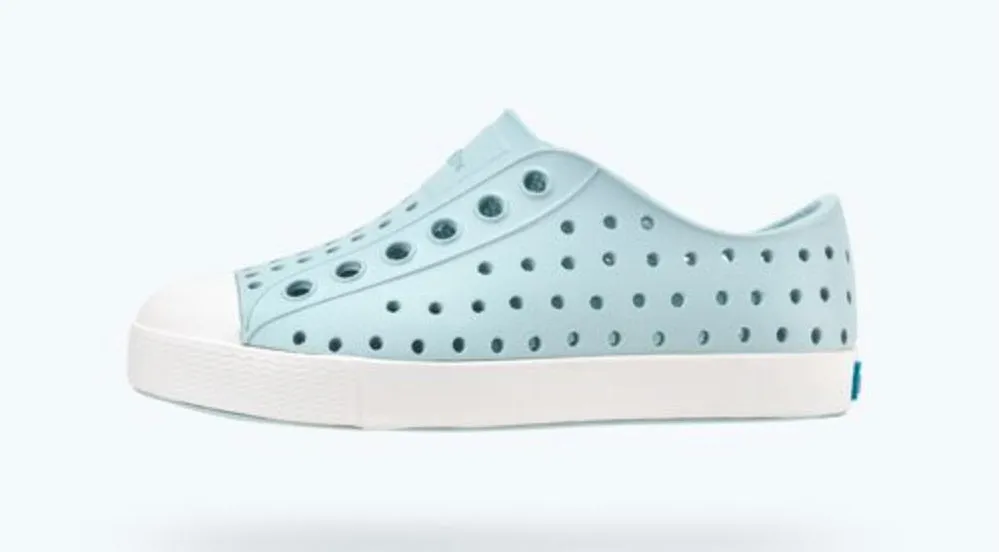 Native Jefferson Shoes in Skip Blue : Sizes C4 to J6
