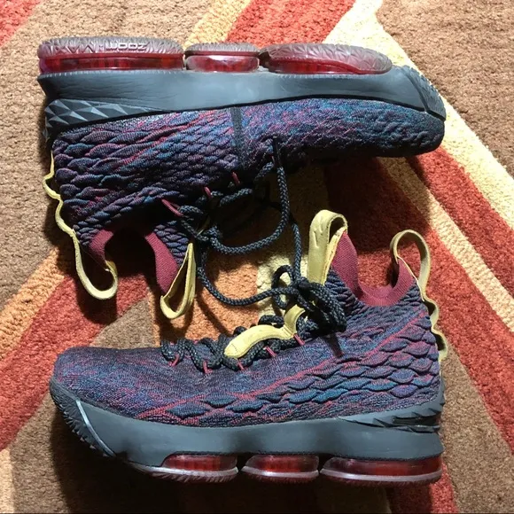 Nike LeBron XV Sneakers size 6Y