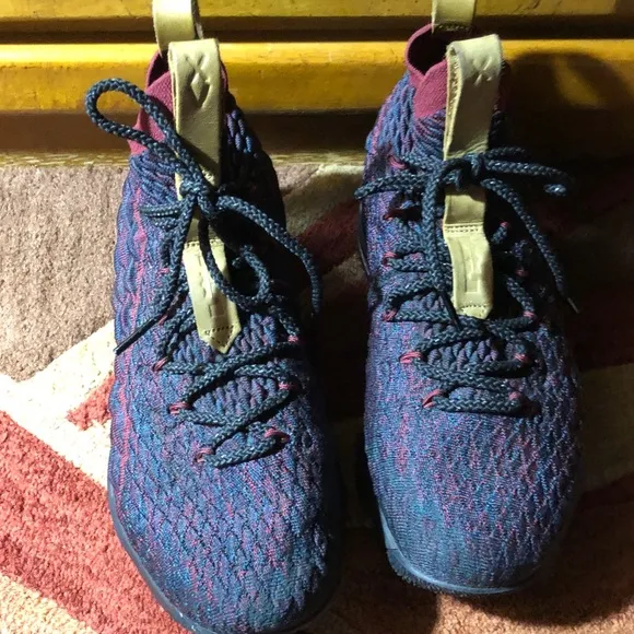 Nike LeBron XV Sneakers size 6Y