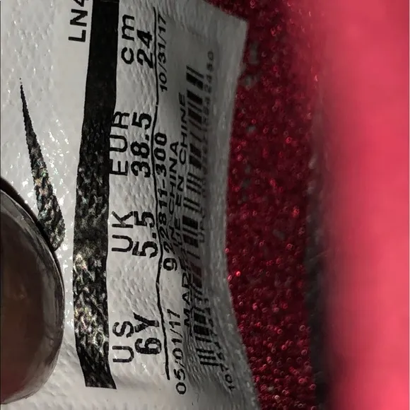 Nike LeBron XV Sneakers size 6Y