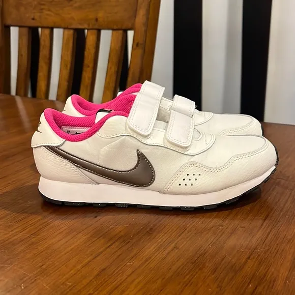 Nike MD Valiant PSV Shoes Sneakers Hook and Loop kids girls CN8559 105 Size 2