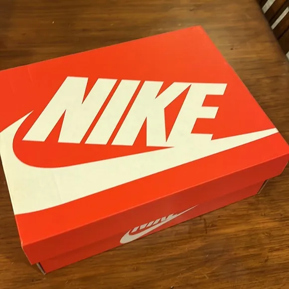 Nike MD Valiant PSV Shoes Sneakers Hook and Loop kids girls CN8559 105 Size 2