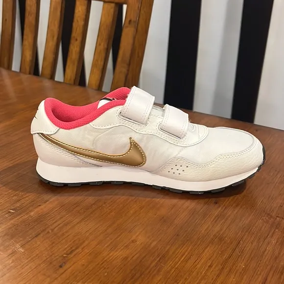 Nike MD Valiant PSV Shoes Sneakers Hook and Loop kids girls CN8559 105 Size 3