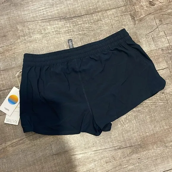 NWT!! Vuori - Vuori Clementine Shorts 2.5” - Navy Blue - Size XL