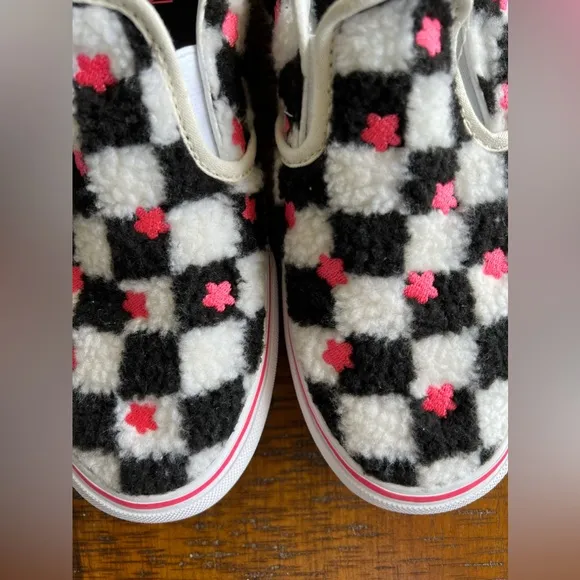 ✨SALE✨ Vans embroidered checkered sneakers ✨SALE✨