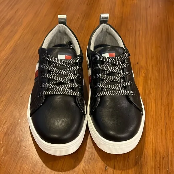 Tommy Hilfiger Rae Sparkle Basic Shoes Sneakers new Youth Boys or Girls Size 3
