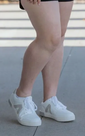TORI WHITE SNEAKER WITH TAUPE DETAILING