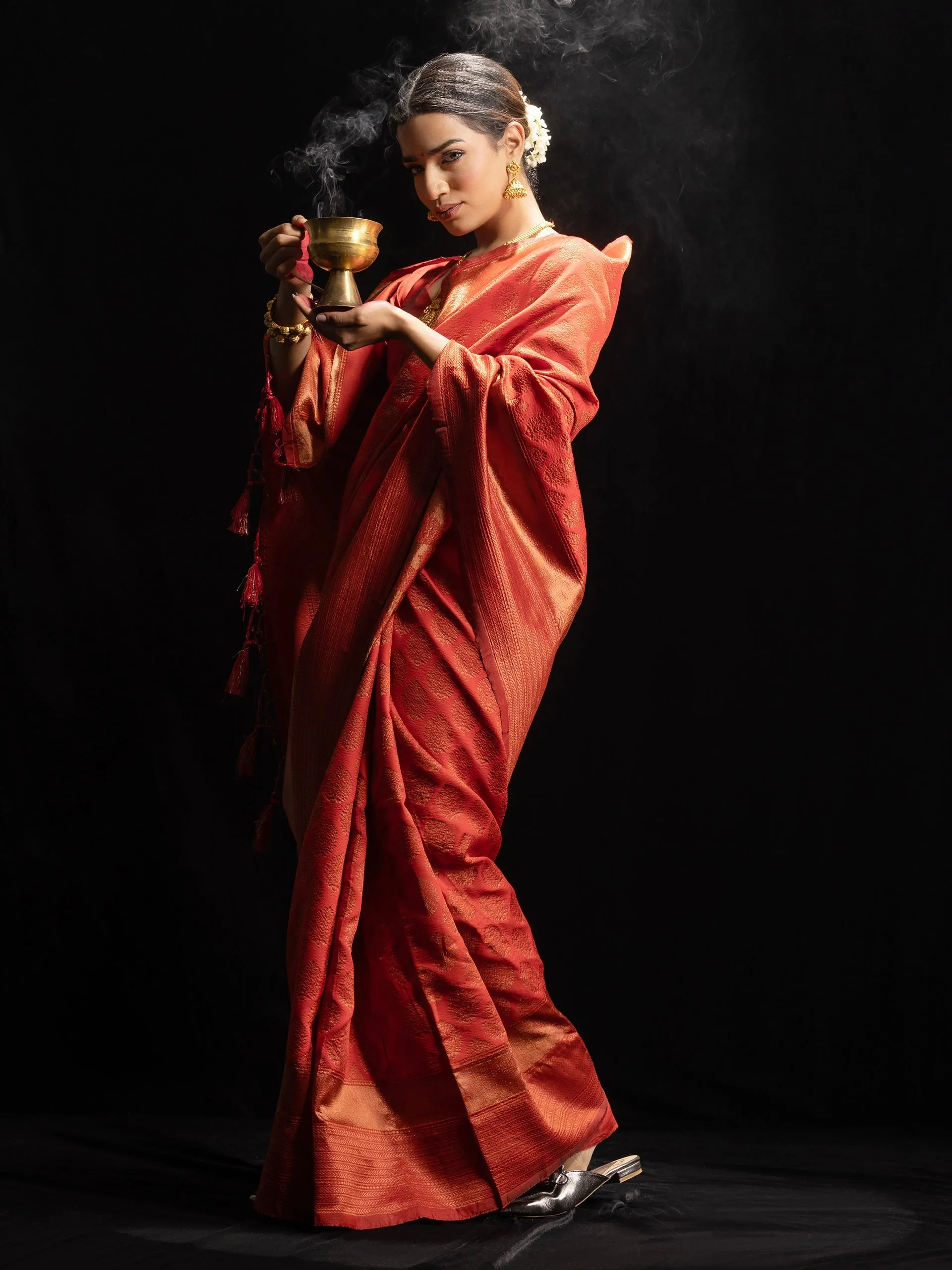 Vishesh Red Saree with Blouse Fabric