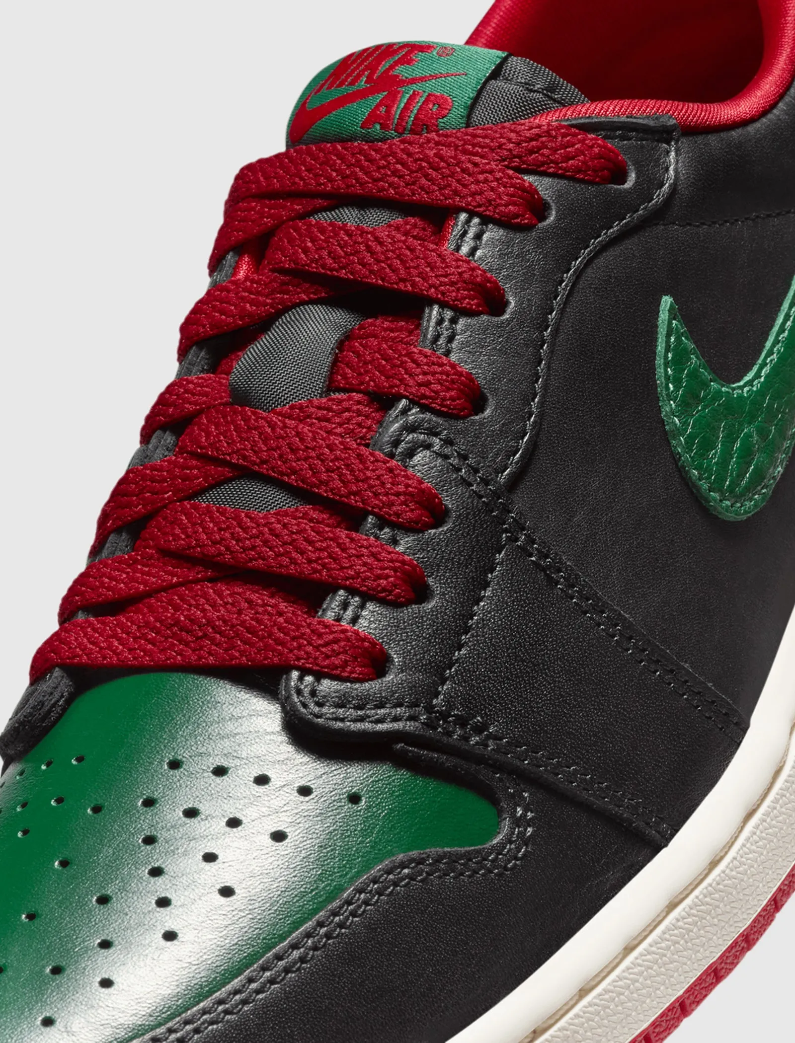 WOMEN'S AIR JORDAN 1 LOW OG "BLACK/GORGE GREEN/VARSITY RED"