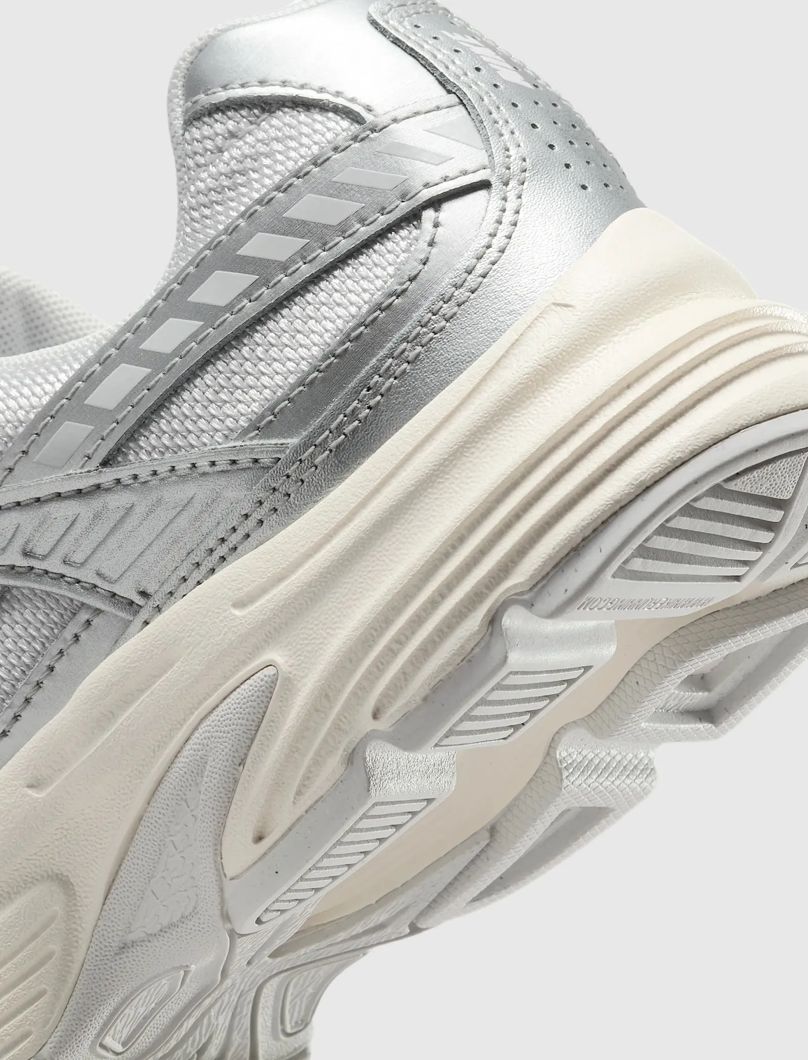 WOMEN'S NIKE INITIATOR "VAST GREY/PINK FOAM"